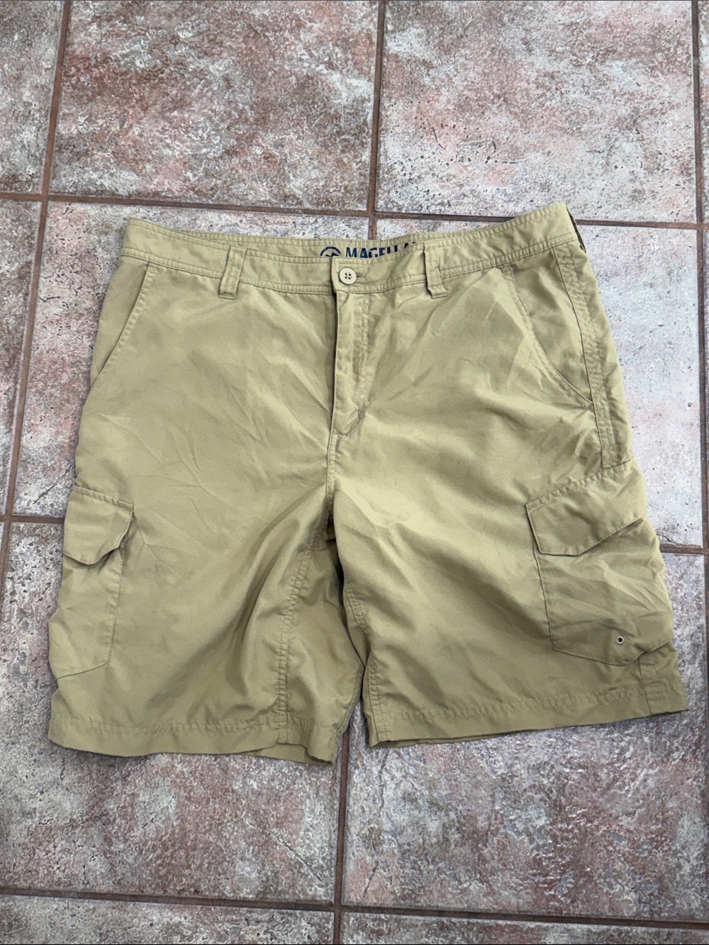 Magellan Outdoors Men's Tan Cargo Shorts